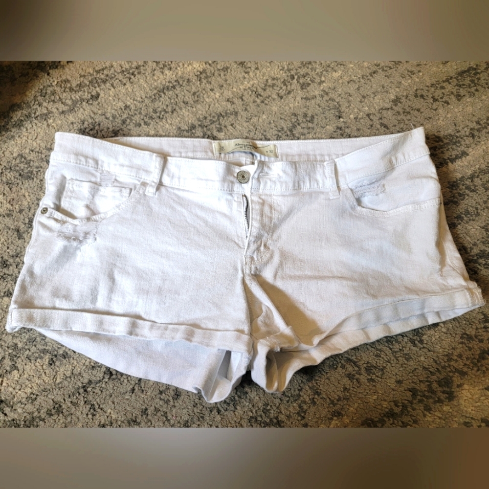 Abercrombie white shorts